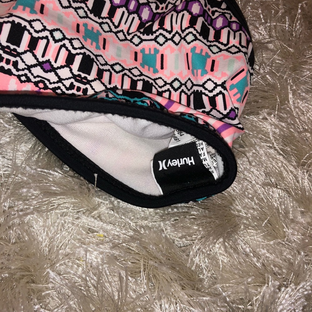 Two Piece Hurley Swimsuit - Picture 4 of 4